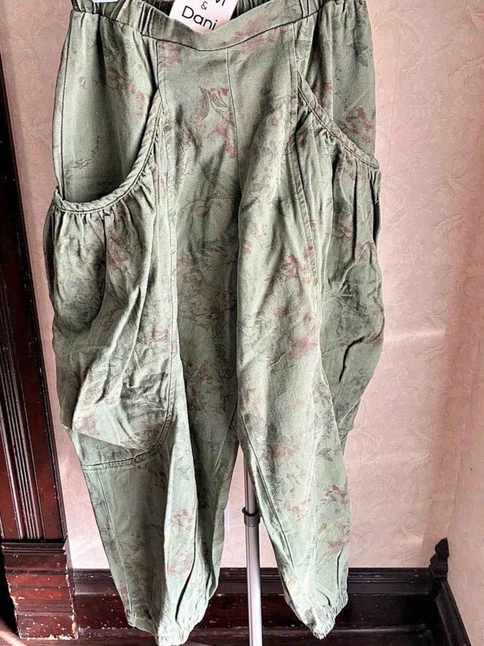 Davi & Dani Floral Cotton Jogger Pants in Green & Pink